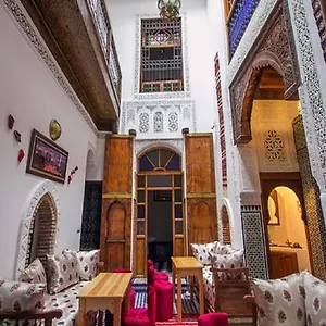 dar-jannat.hotelfesmorocco.com/